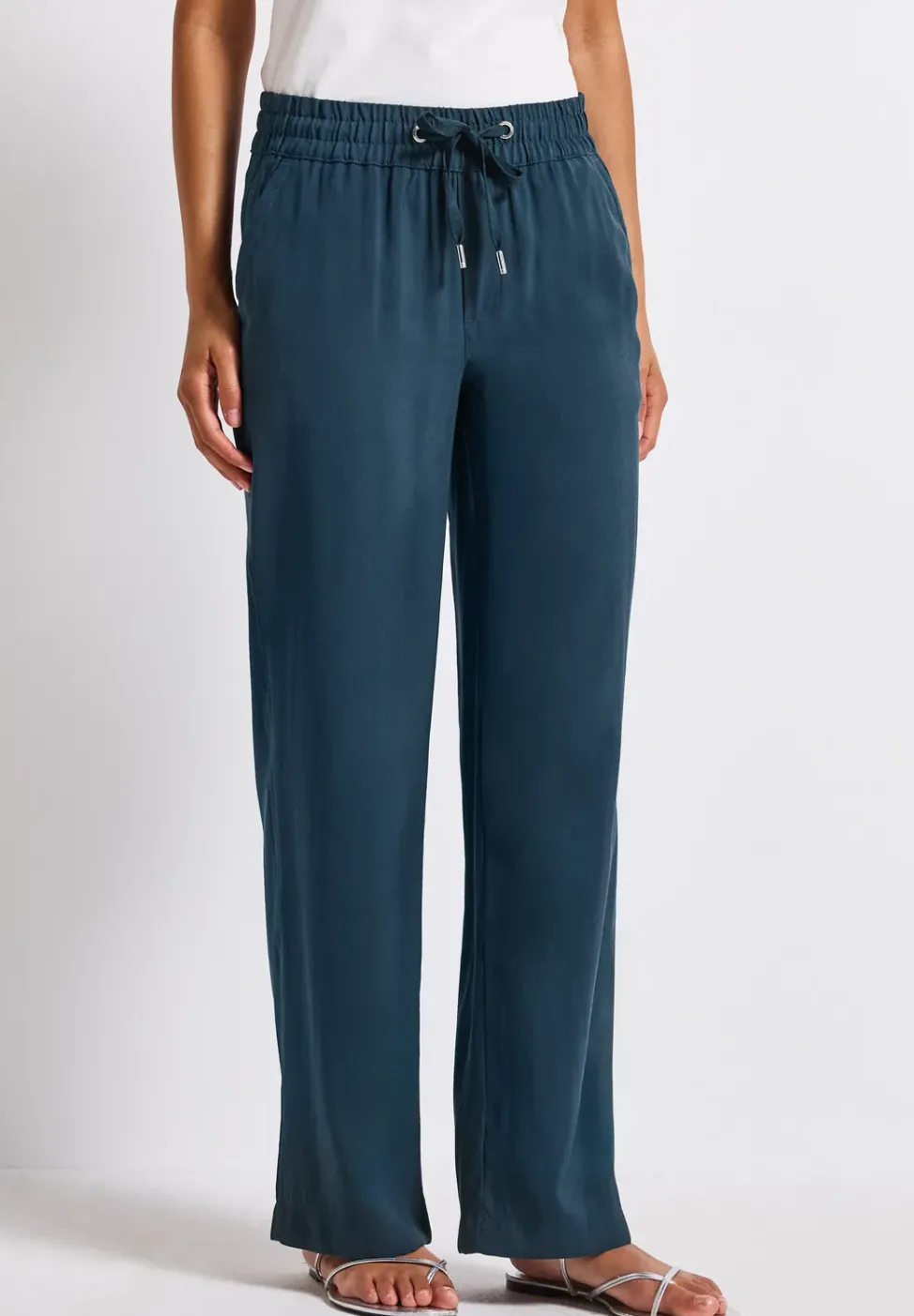 Straight Leg Twill Hose
