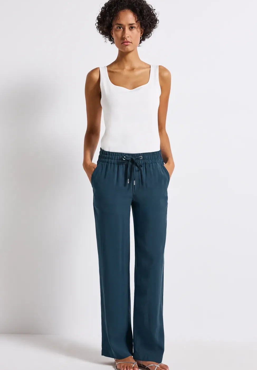 Straight Leg Twill Hose