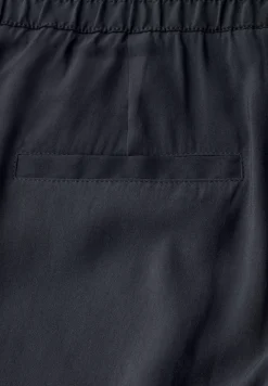 Straight Leg Twill Hose