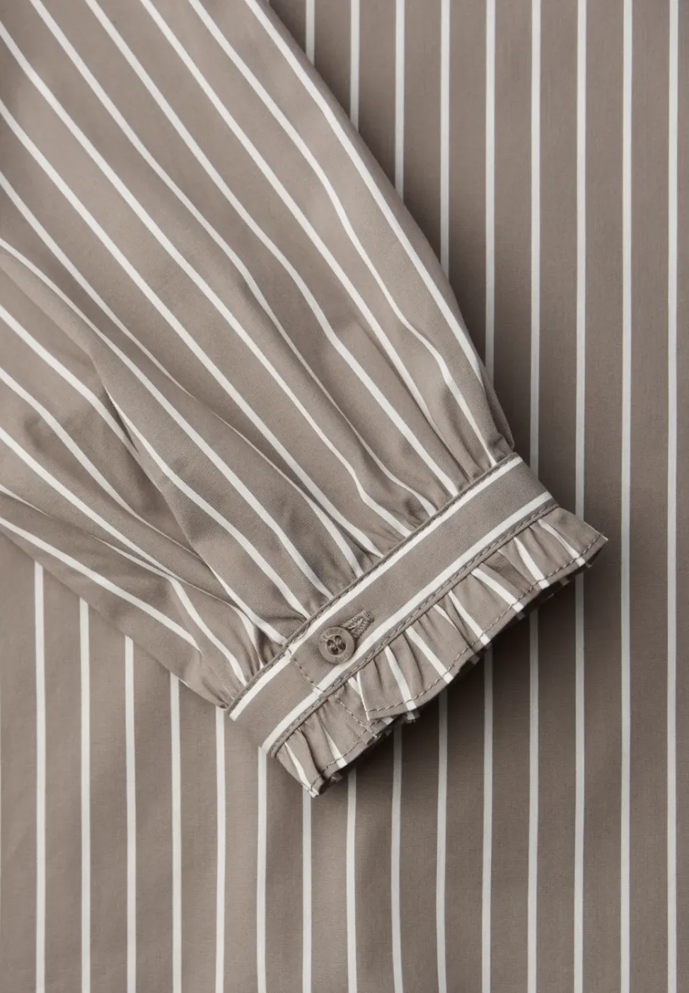 Streifen Bluse mit Rüschen
