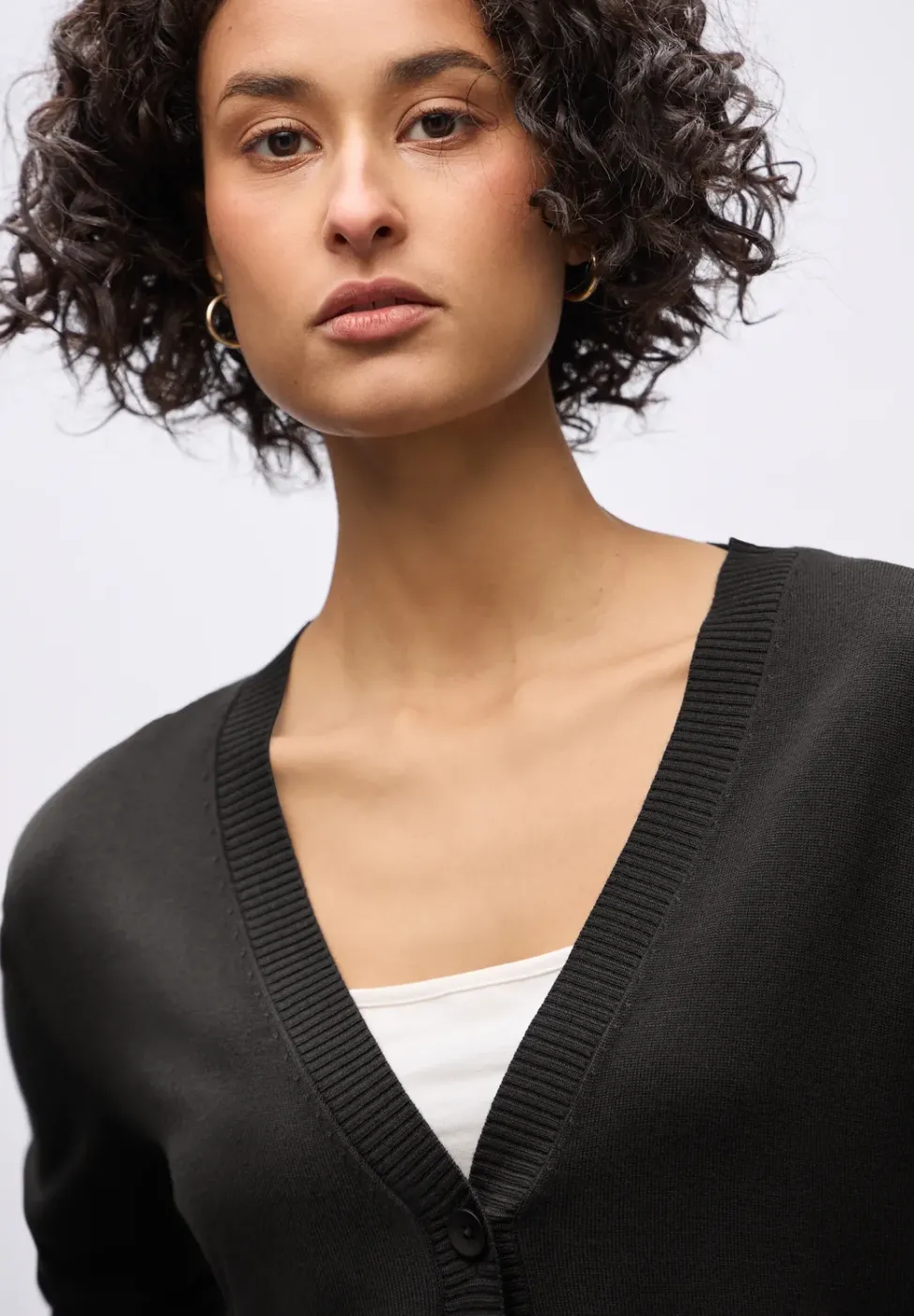 Strickjacke mit V-Ausschnitt