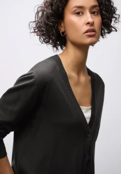 Strickjacke mit V-Ausschnitt