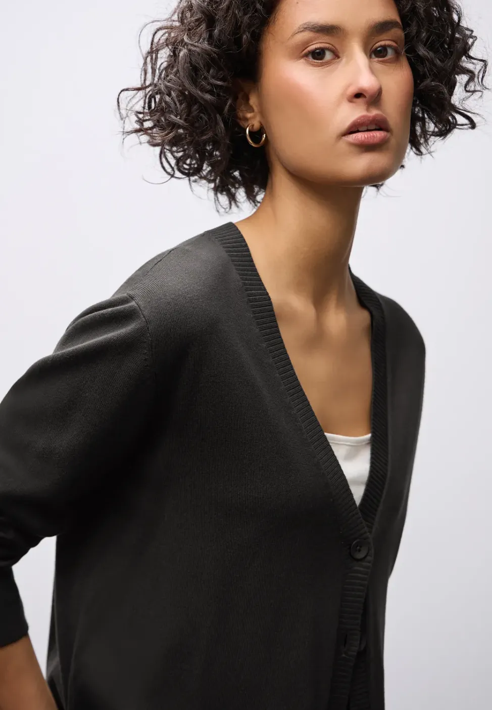 Strickjacke mit V-Ausschnitt