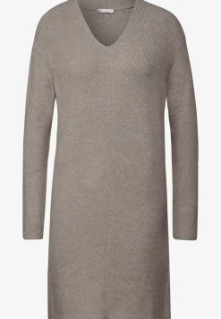 Strickkleid