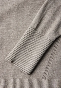 Strickpullover mit Details