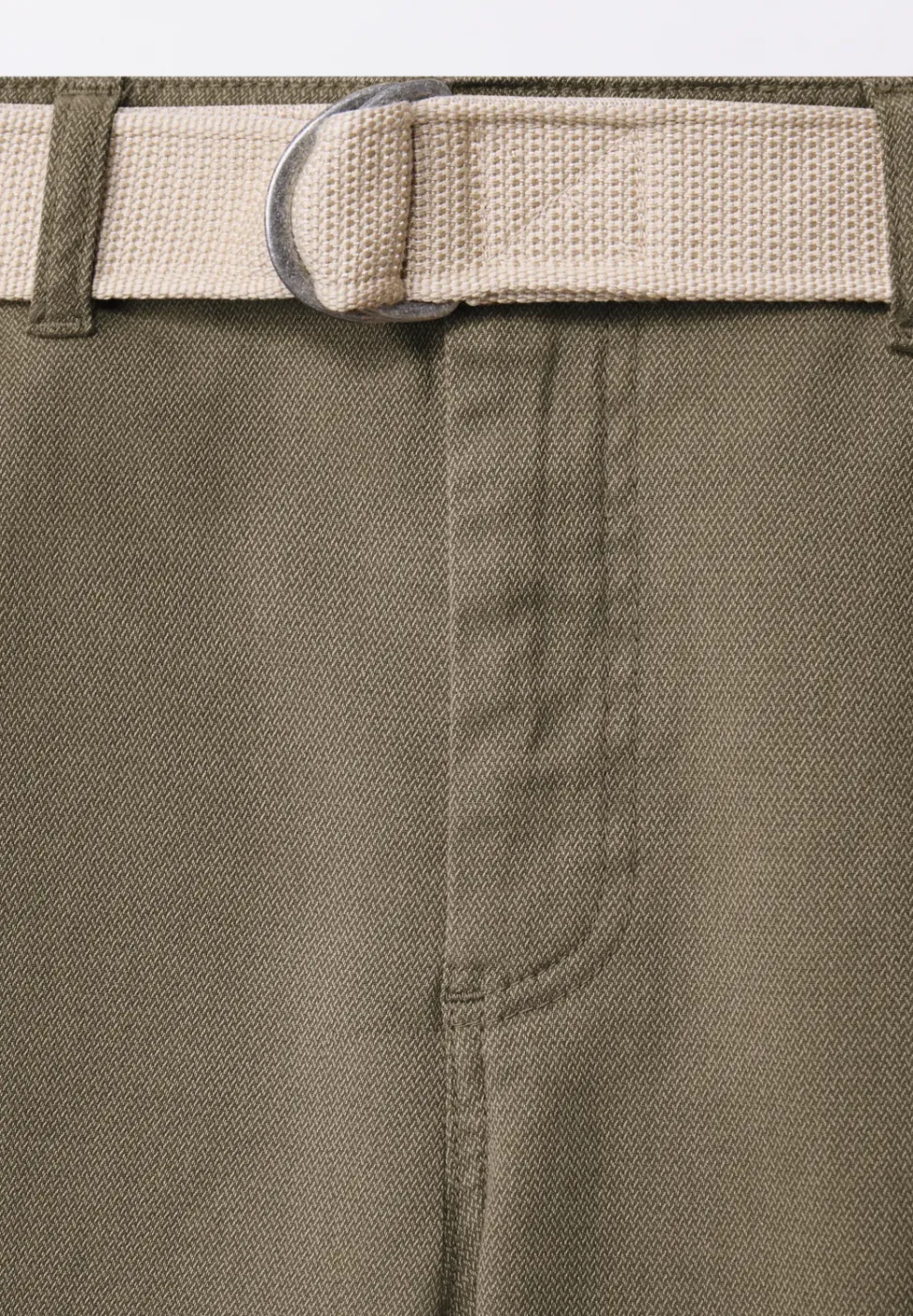 Struktur Chino mit Gürtel