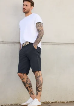 Struktur Chino mit Gürtel
