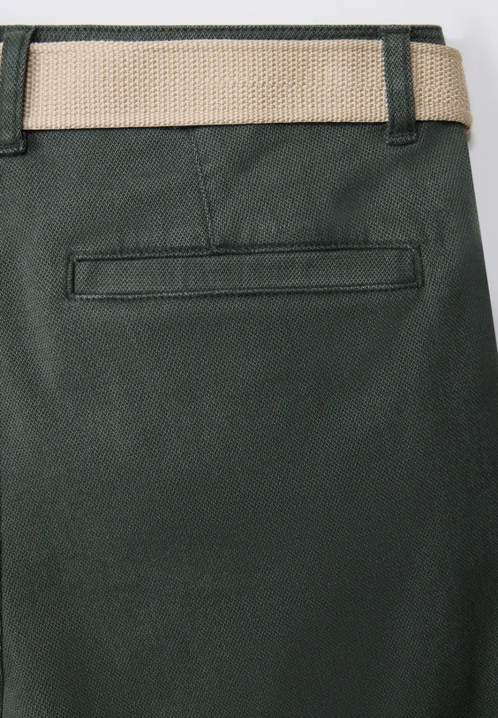 Struktur Chino mit Gürtel