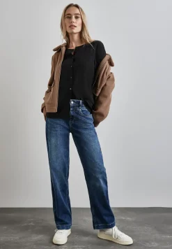Strukturbluse mit Stickerei