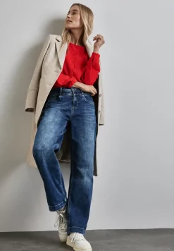 Strukturbluse mit Stickerei
