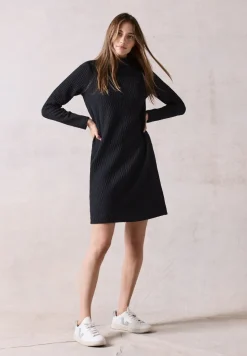 Strukturkleid mit Turtleneck