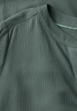 Strukturkleid mit Volants