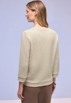 Strukturshirt mit Details