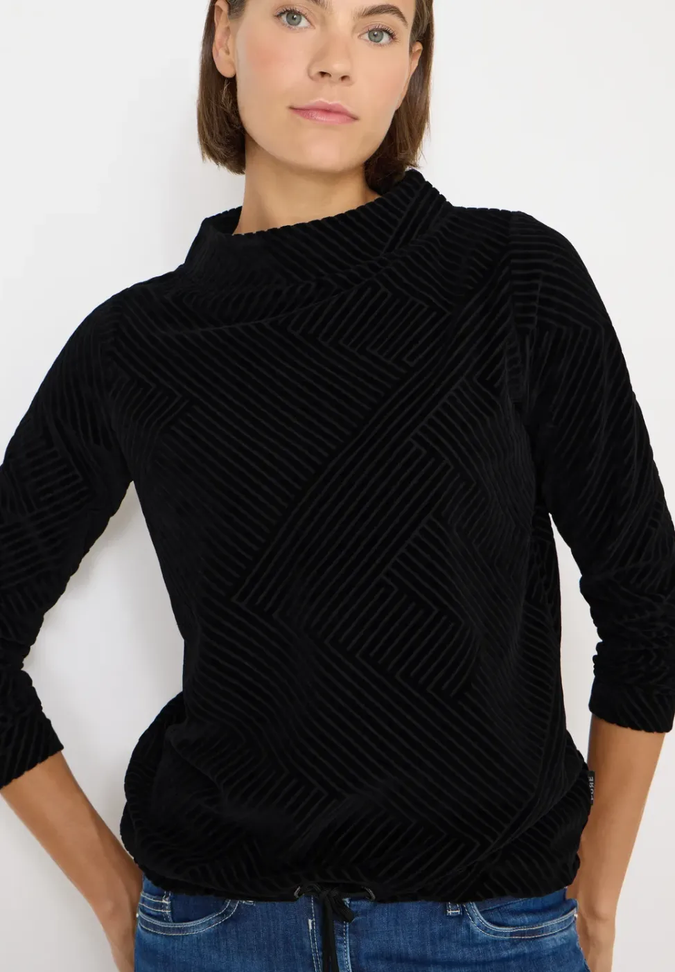 Strukturshirt mit Funnelneck