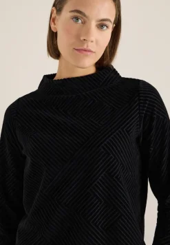Strukturshirt mit Funnelneck