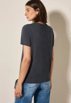 Strukturshirt mit Lochmuster