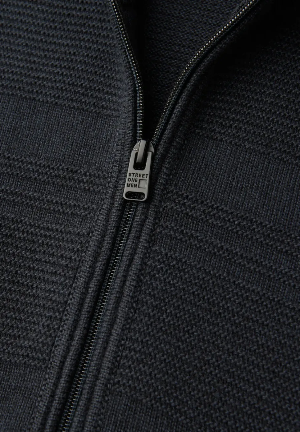 Strukturstreifen Strickjacke