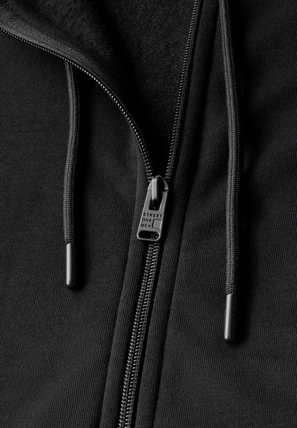 Sweatjacke mit Kapuze