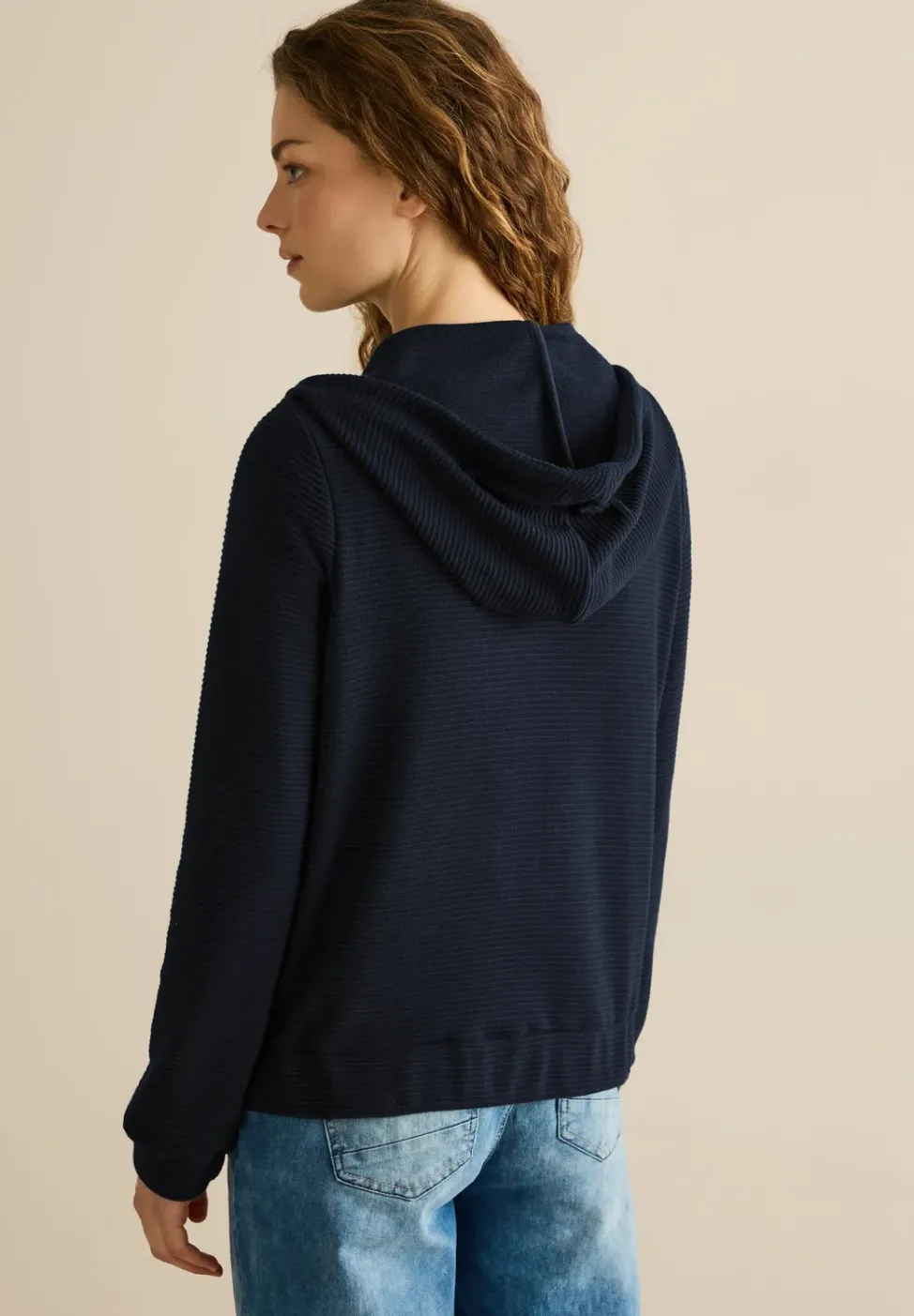 Sweatjacke mit Struktur