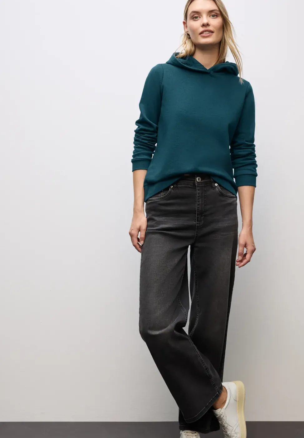 Sweatshirt mit Kapuze