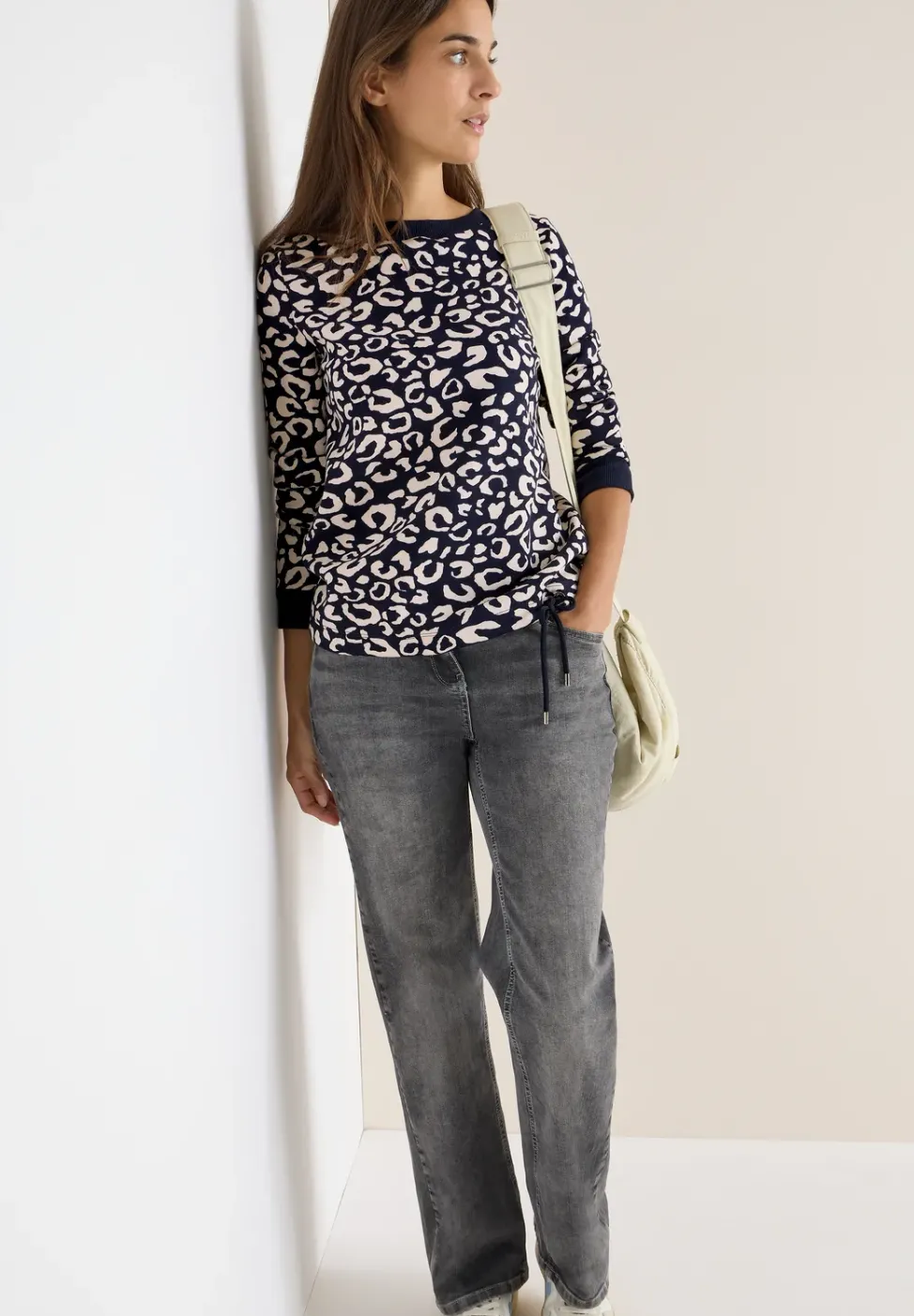 Sweatshirt mit Leo-Muster