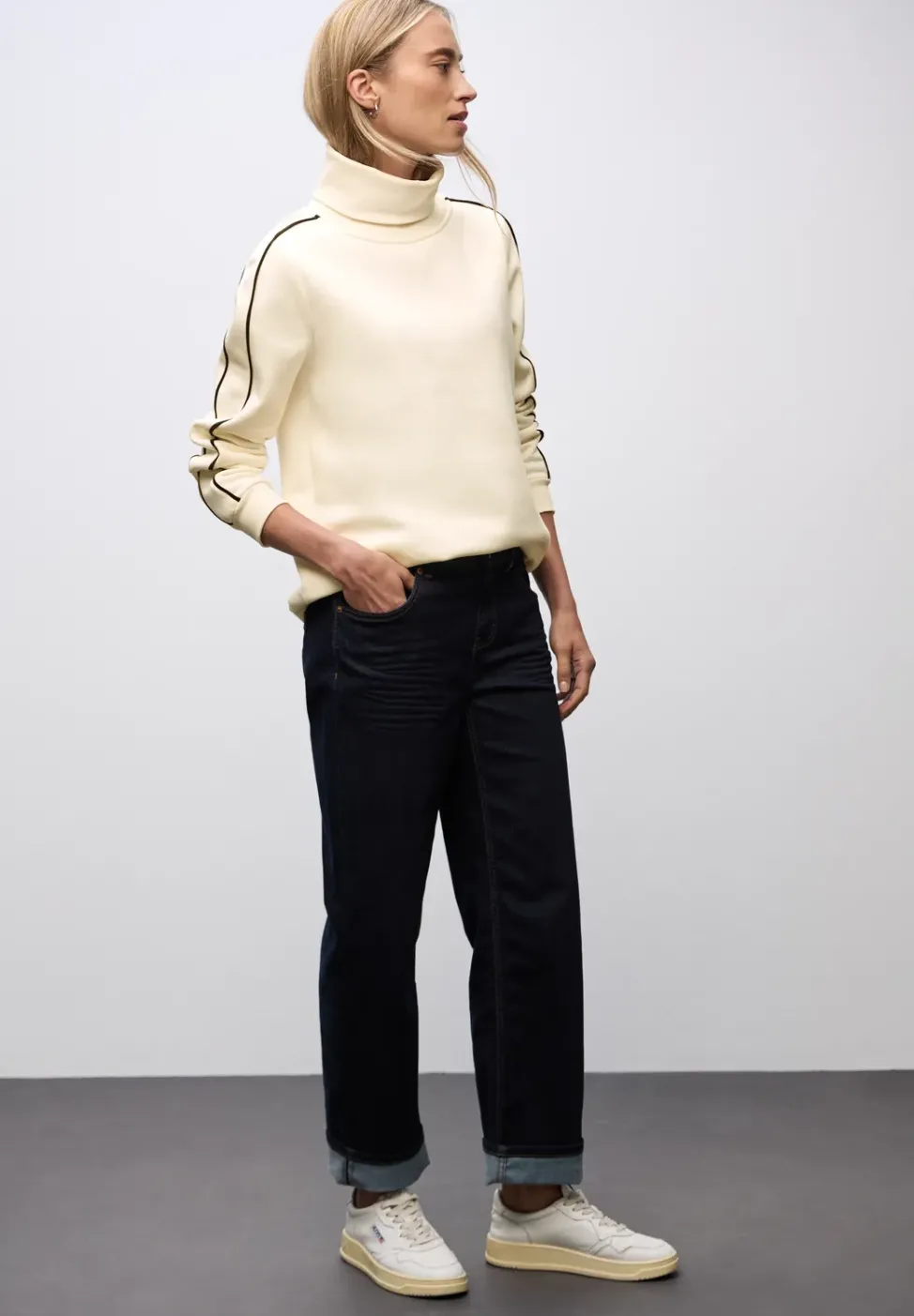 Sweatshirt mit Stehkragen