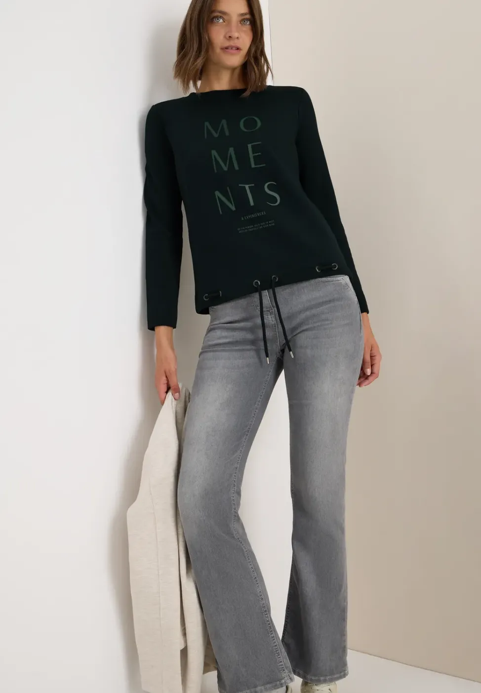 Sweatshirt mit Stickerei