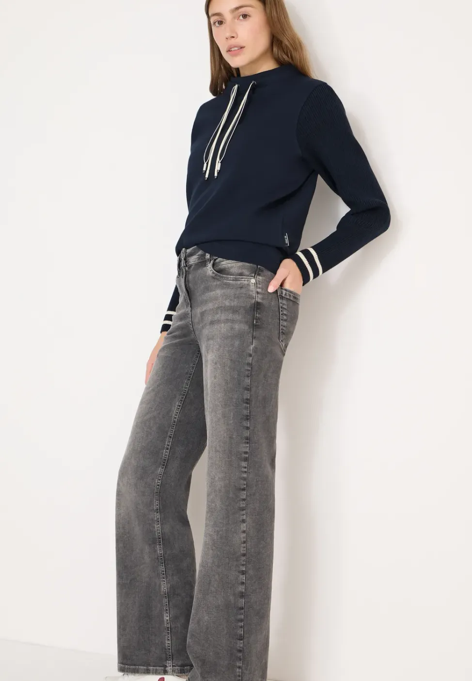 Sweatshirt mit Strickärmeln