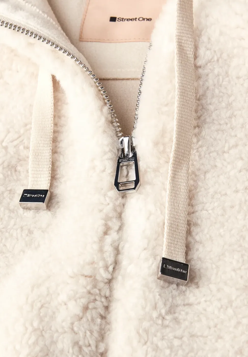 Teddy Jacke mit Kapuze