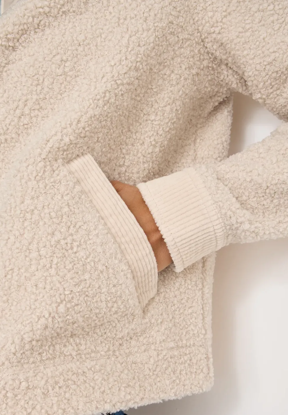 Teddy-Jacke mit Corddetails