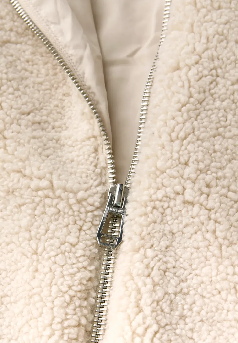 Teddy-Jacke mit Details