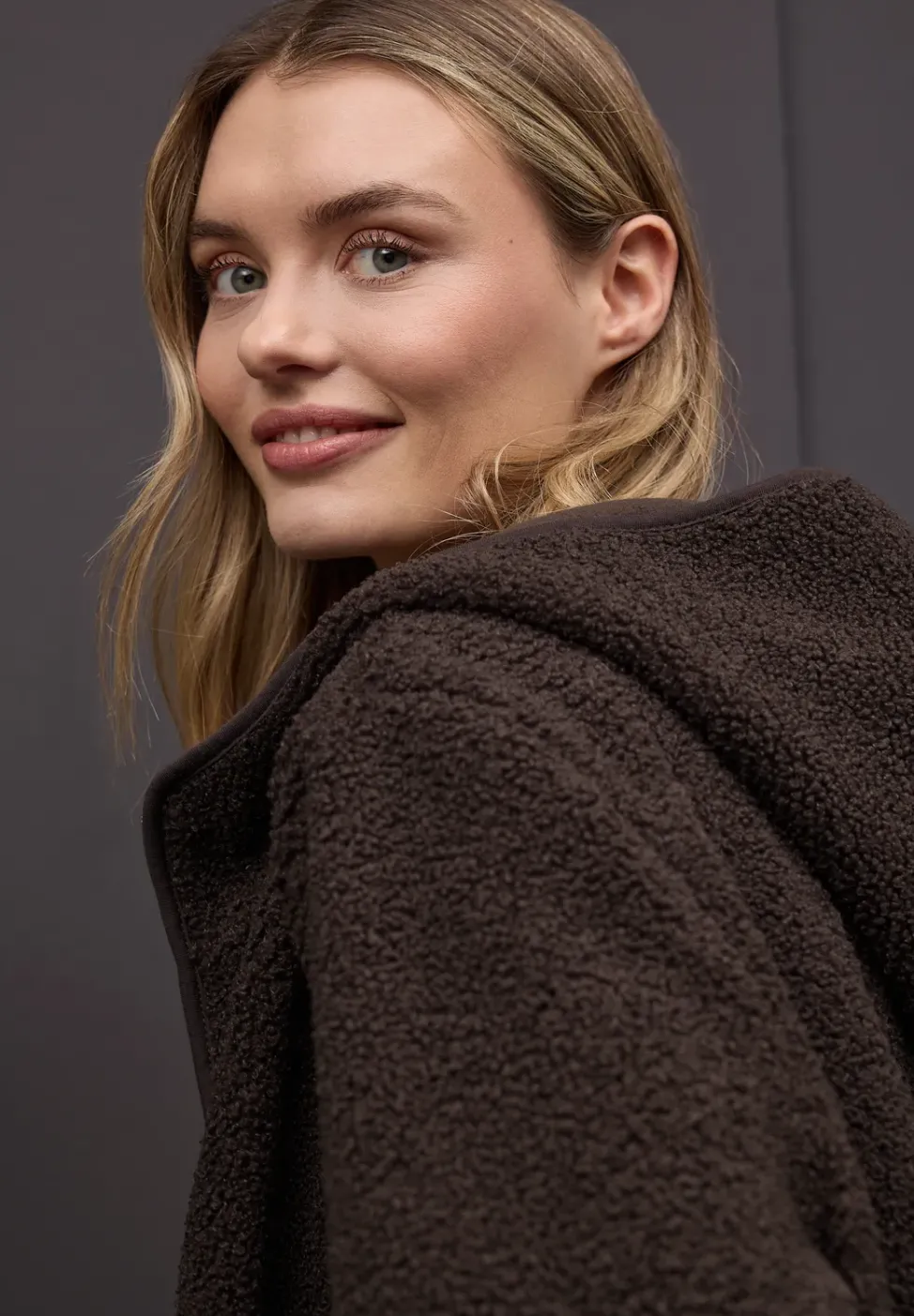 Teddy-Jacke mit Kapuze