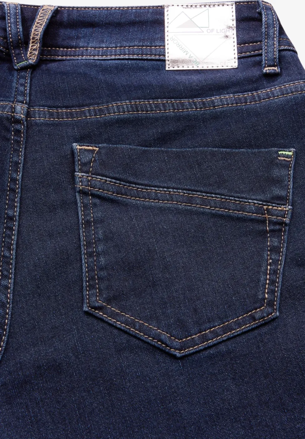 Thermo Rinsed Washed Jeans