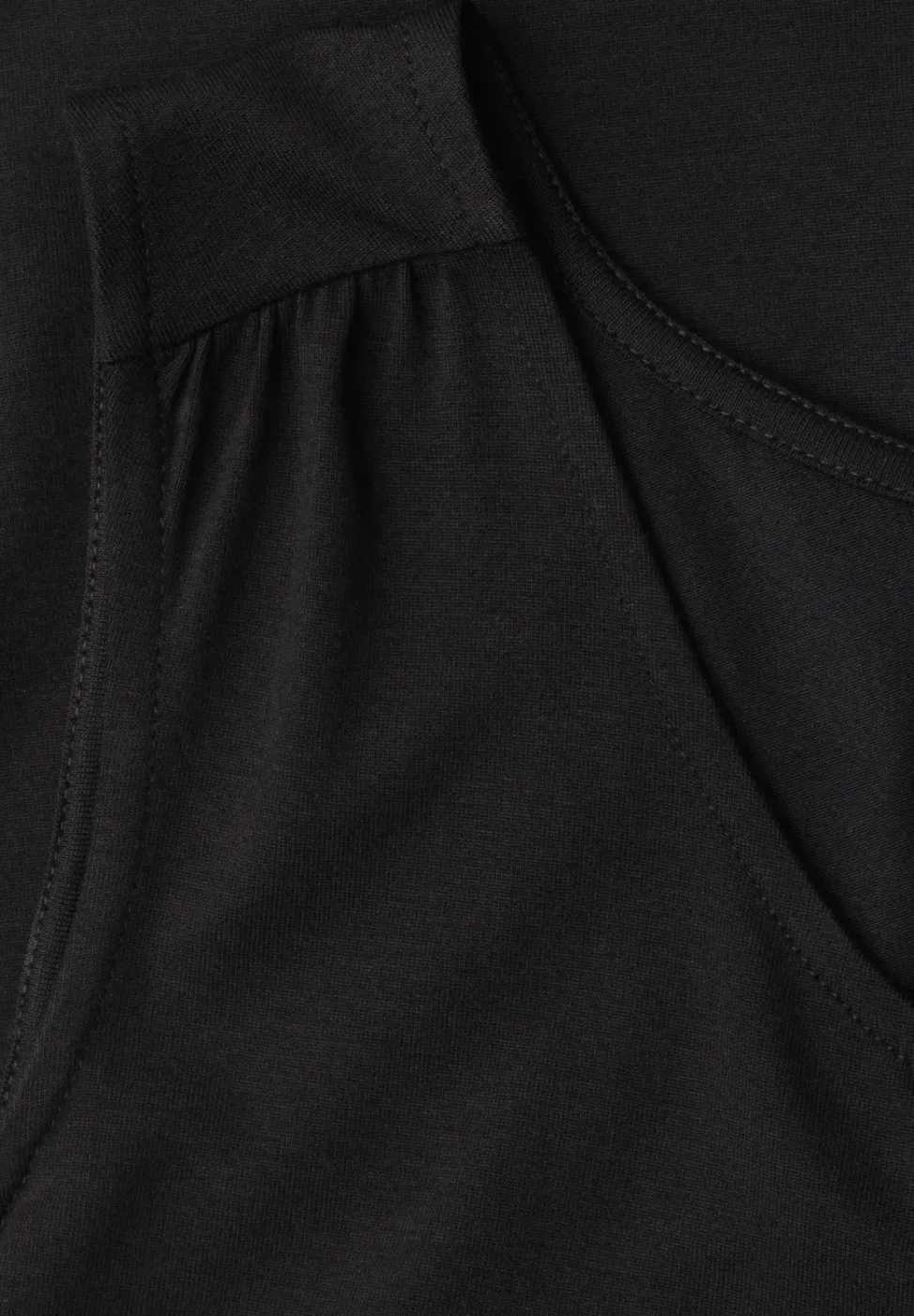 Top aus Jersey mit Elastiksaum