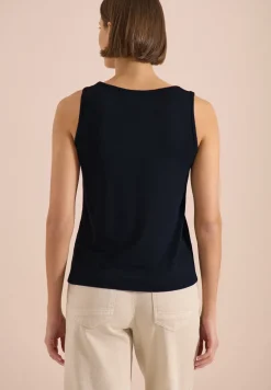 Top mit gerundetem V-Neck und Flechtdetail