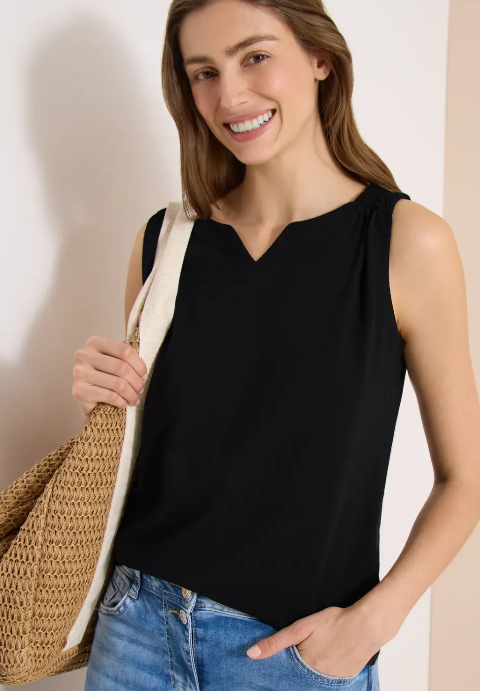 Top mit Split Neck in Unifarbe
