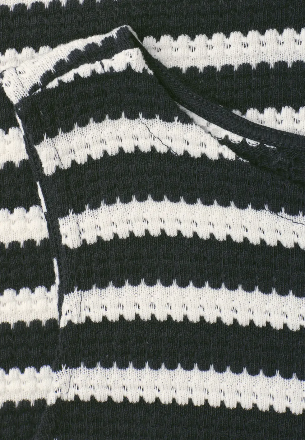 Top mit Streifen im Strick-Look