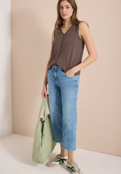 Top mit V-Neck und Crochet-Tape