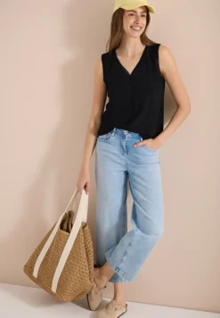 Top mit V-Neck und Crochet-Tape