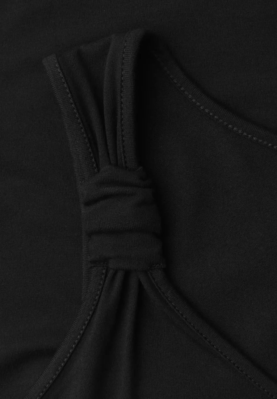 Top mit V-Neck und Knotendetail