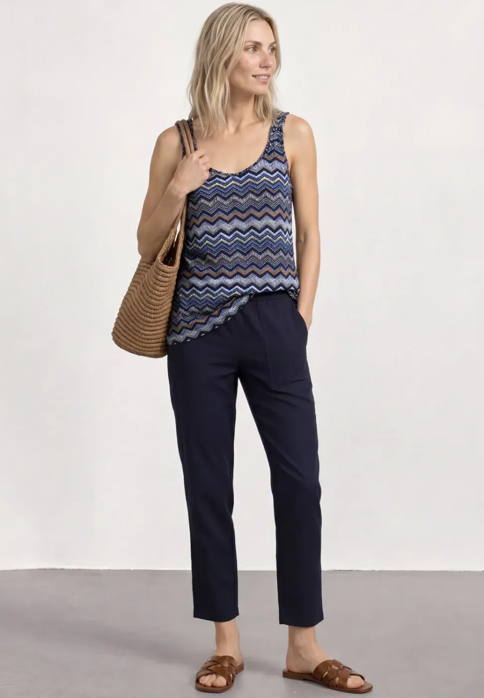 Top mit V-Neck und Knotendetail