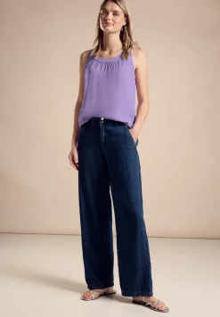 Top im Materialmix