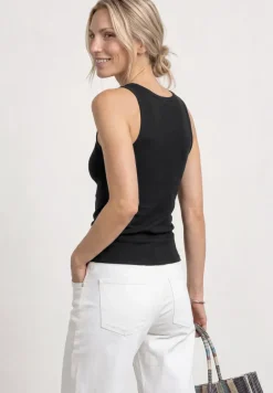 Top in Rippstruktur mit V-Neck