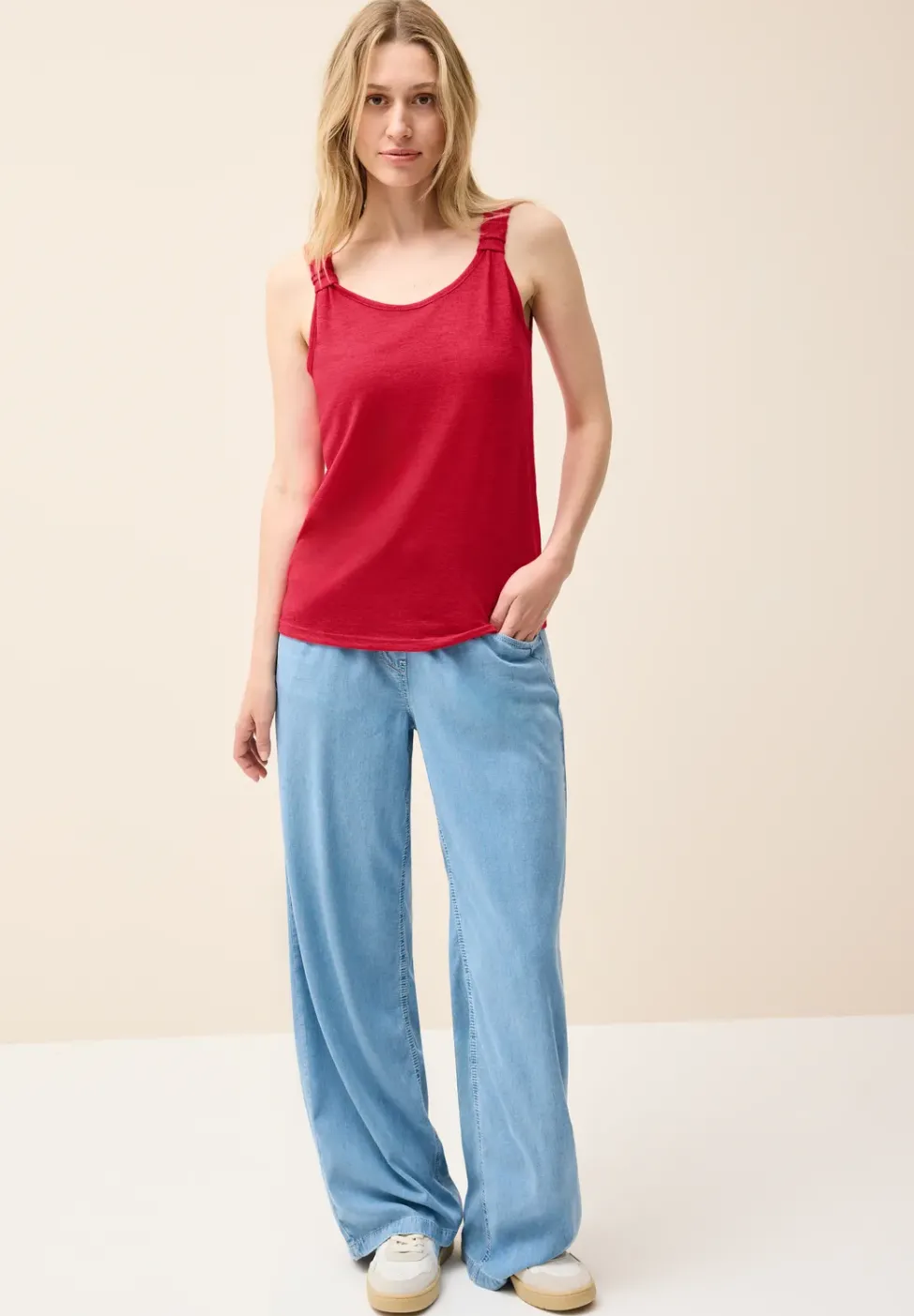 Top in Strick-Optik