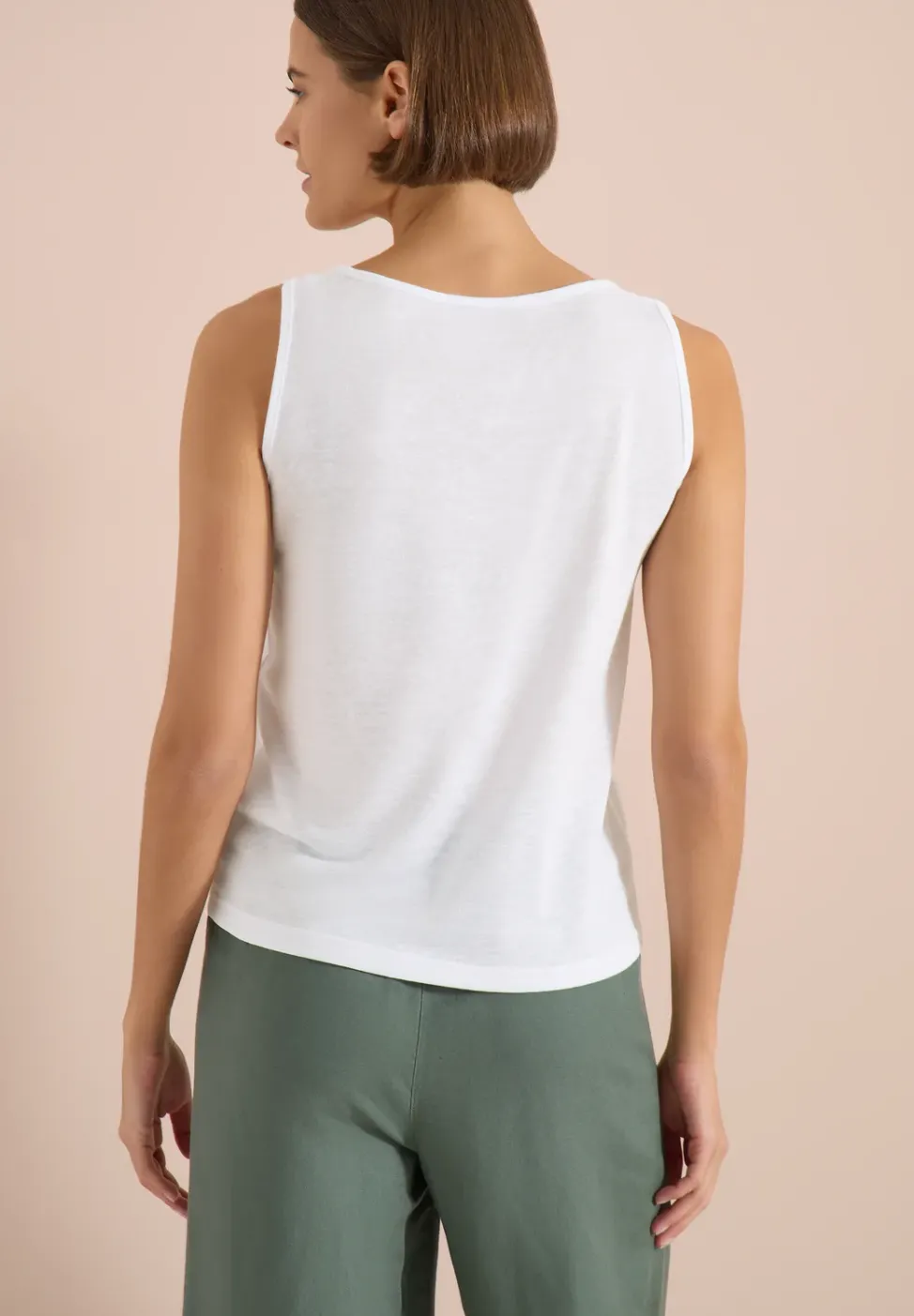 Top mit gerundetem V-Neck und Flechtdetail