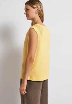 Top mit Mesh-Details