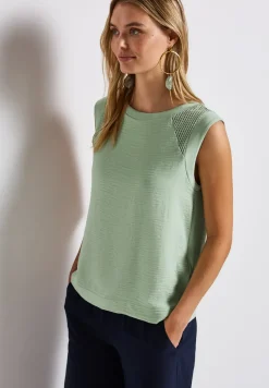 Top mit Mesh-Details
