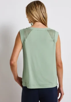Top mit Mesh-Details
