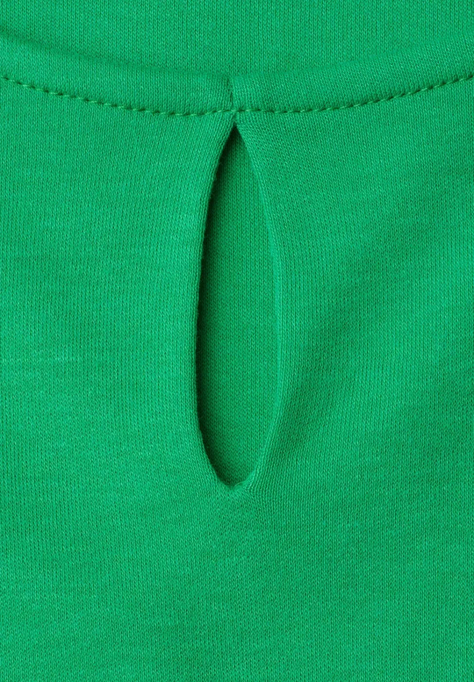 Top mit Rundhals und Cut-Out-Detail