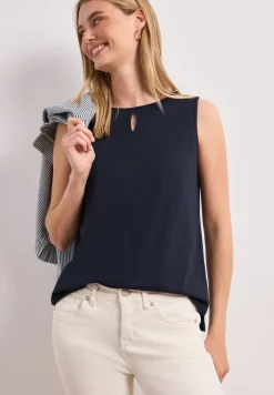 Top mit Rundhals und Cut-Out-Detail